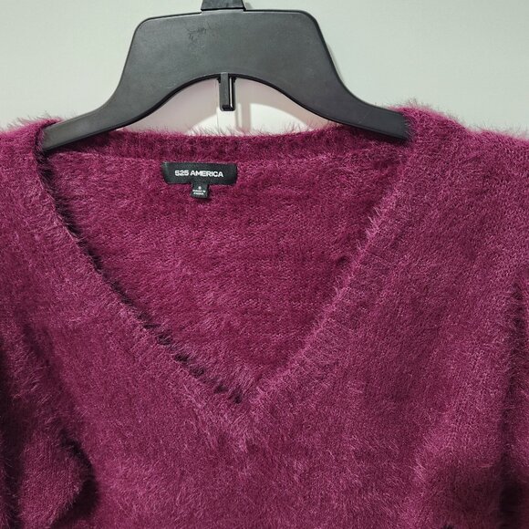 525 America Fuzzy Burgundy Plum Color V-Neck Short Sleeve Sweater Small - Picture 3 of 5